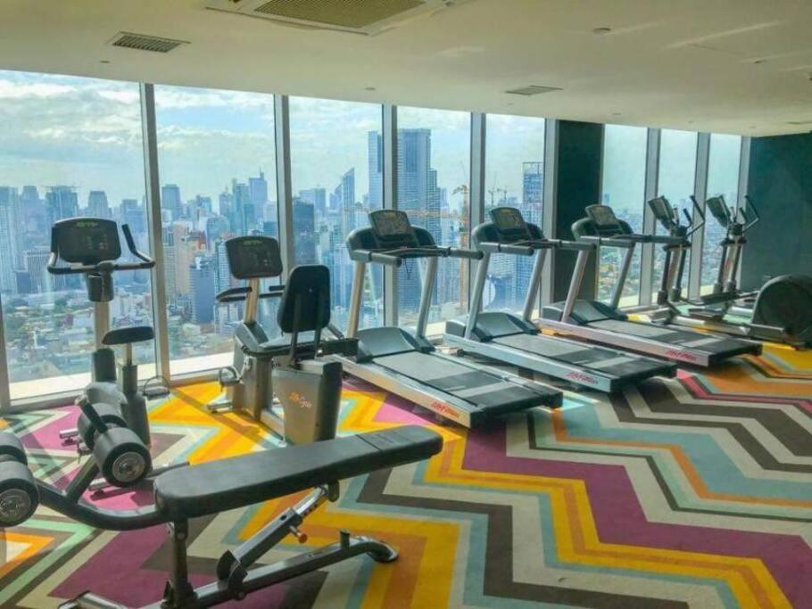 Aveline Suites Elite Rockwell View Acqua Private Residences Near Rockwell Makati Manila Bagian luar foto