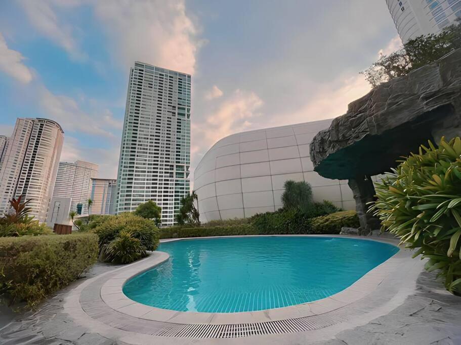 Aveline Suites Elite Rockwell View Acqua Private Residences Near Rockwell Makati Manila Bagian luar foto